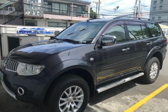 Sell Black 2009 Mitsubishi Montero in Las Piñas