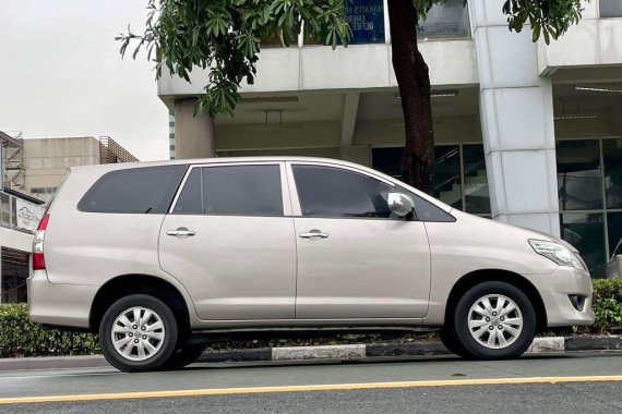 Silver Toyota Innova 2012 for sale in Manual