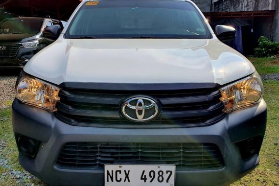 Selling White Toyota Hilux 2016 in Caloocan
