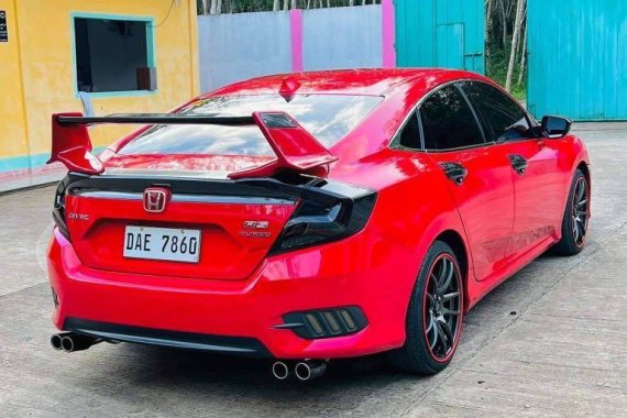 Selling Red Honda Civic 2017 in Quezon City