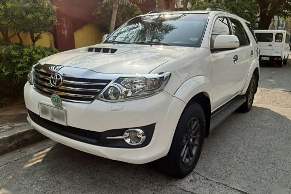 Pearl White Toyota Fortuner 2015 for sale in Manila