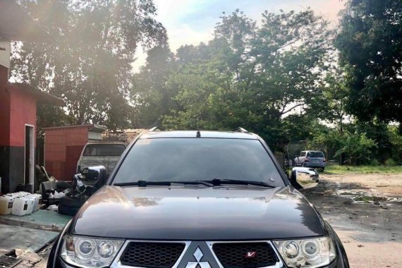 Grey Mitsubishi Montero 2013 for sale in Angeles