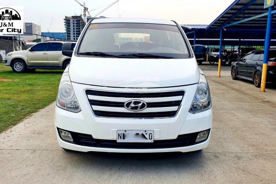 White 2017 Hyundai Grand Starex Van second hand for sale
