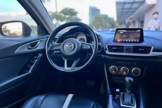 Sell White 2017 Mazda 3 in Makati