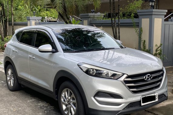 Good Buy! Hyundai Tucson 2016 A/T gas. Super fresh & CASA maintained