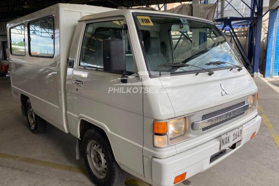 2017 Mitsubishi L300 FB Deluxe