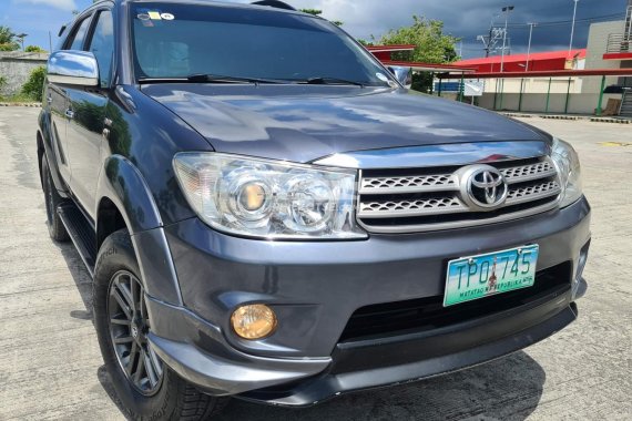 Toyota Fortuner G 2011 Automatic