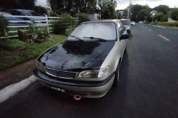 1998 Toyota Corolla Lovelife Silver-top Engine