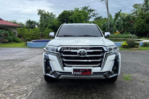 Sell second hand 2015 Toyota Land Cruiser 