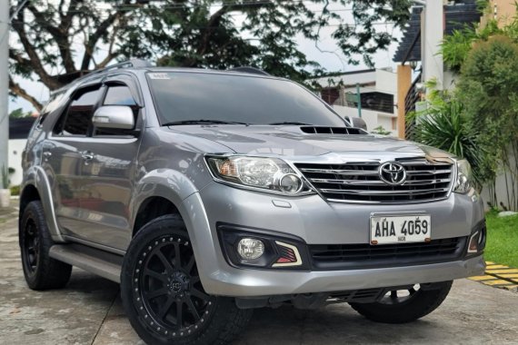2015 Toyota Fortuner V top of the line