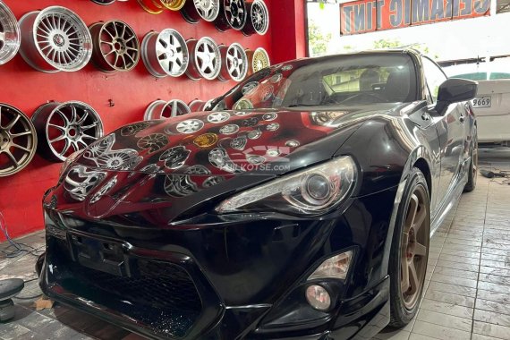 Second hand 2013 Toyota 86  2.0 AT for sale in good condition