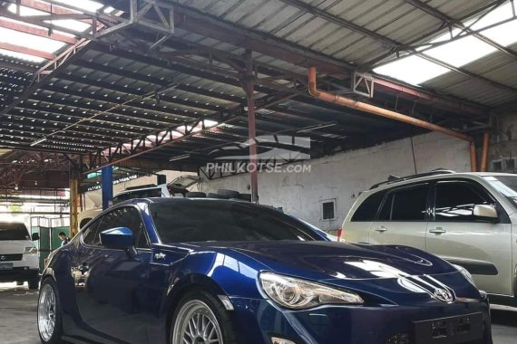 Sell second hand 2013 Toyota 86  2.0 AT