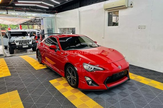 Sell used 2013 Toyota 86  2.0 AT