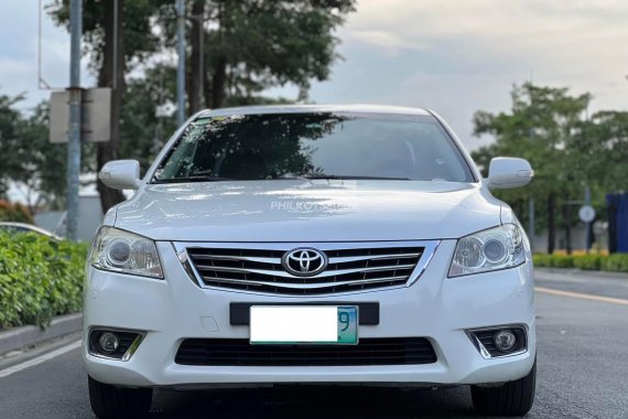 White 2010 Toyota Camry 2.4 V AT Gas for sale