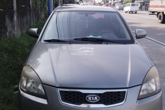 Sell used 2010 Kia Rio  1.4 SL MT