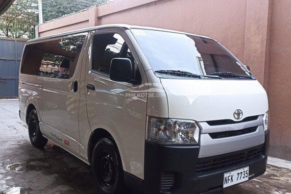 2022 Toyota Hiace Commuter