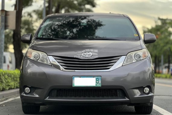 Pre-owned Grey 2011 Toyota Sienna XLE Automatic Gas for sale