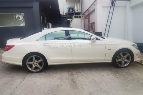 Sell used White 2012 Mercedes-Benz CLS-Class Sedan