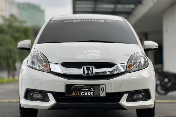 Selling used 2016 Honda Mobilio V Automatic Gas in White