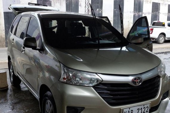 Selling used 2018 Toyota Avanza  1.3 E M/T in Beige