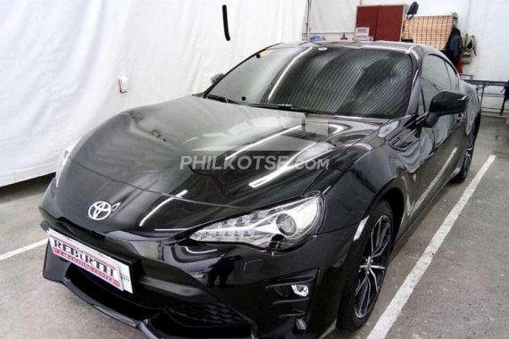 Selling Black 2018 Toyota 86  2.0 MT