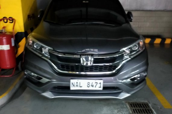 Selling used 2017 Honda CR-V  2.0 S CVT in Grey