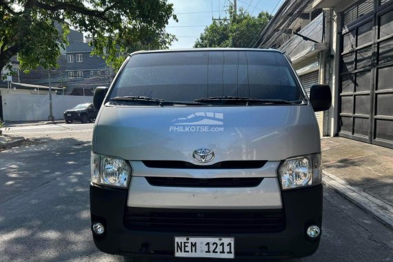 2021 Toyota Hiace commuter 3.0Engine