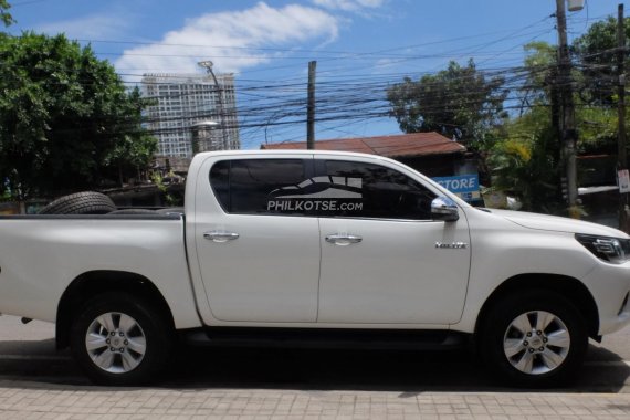 For Sale 2017 Hilux G 4x2 AT with added original Toyota Rim and Tire 4 pcs.