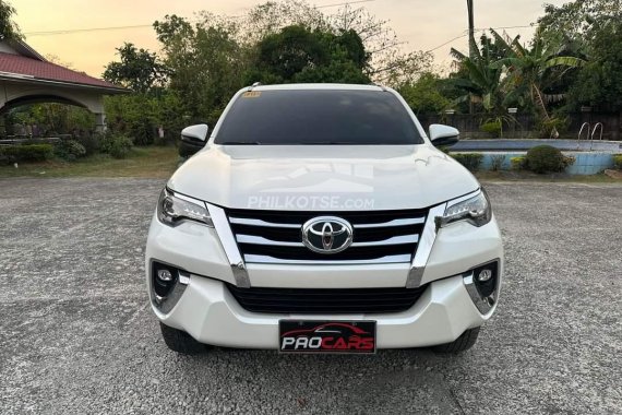 HOT!!! 2018 Toyota Fortuner V for sale at affordable price 