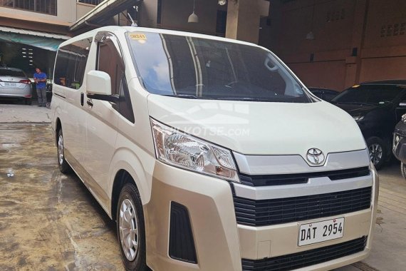 2021 Toyota Hiace Commuter Deluxe 2.8 MT Manual Diesel