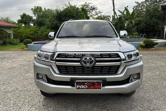 HOT!!! 2013 Toyota Landcruiser 200 for sale at affordable price 