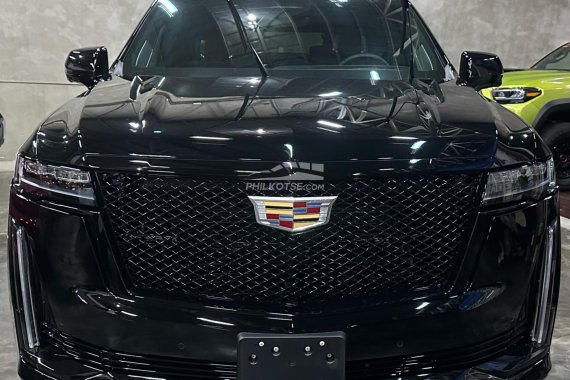 2023 Cadillac Escalade ESV Sport Platinum 4WD - Brand New!