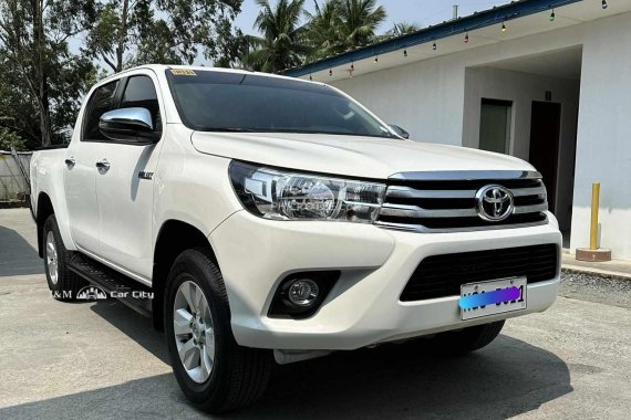 RUSH sale! White 2020 Toyota Hilux Pickup cheap price
