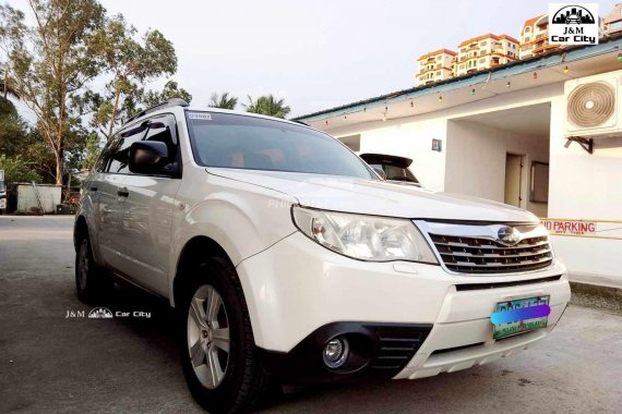 FOR SALE!!! White 2012 Subaru Forester  2.0i-L affordable price