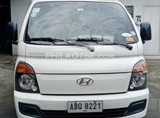 2015 Hyundai H-100 2.5 CRDi GL Shuttle Body (w/AC) for sale in good condition