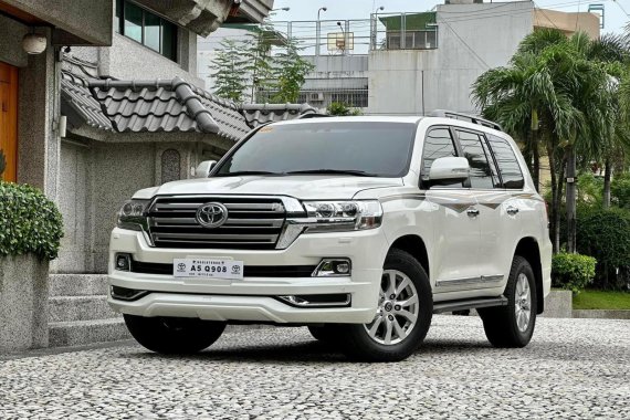 HOT!!! 2018 Toyota Landcruiser LC200 for sale at affordable price 