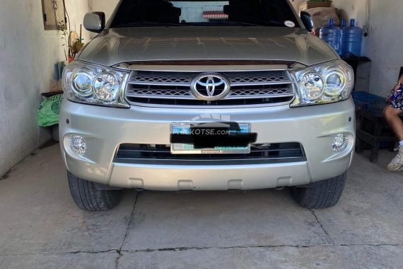 Toyota Fortuner G 2010 Gas *LOW MILEAGE*