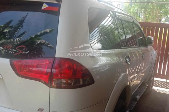 MONTERO SPORT GLS V SE, A/T w/ SUNROOF