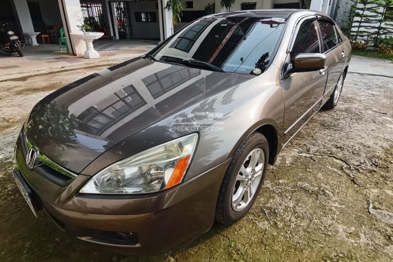 Honda Accord 2.4 iVtec Automatic with SUNROOF. Rare Find!