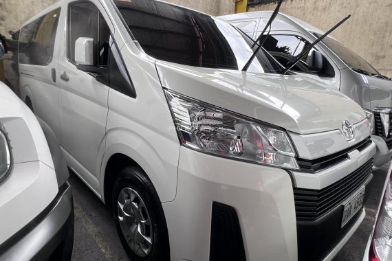 2022 Toyota Hiace Commuter Deluxe M/T