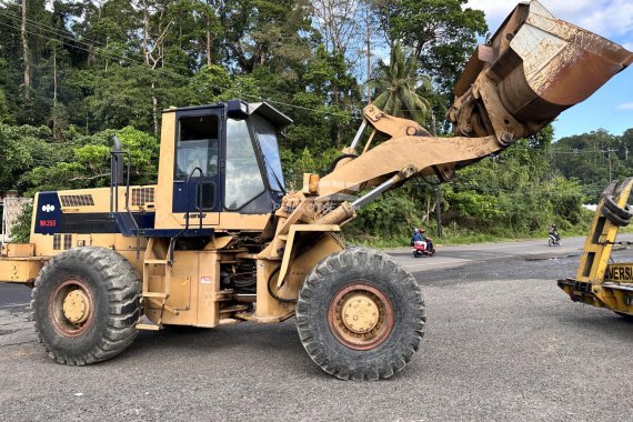 KOMATSU WA350-1 PAY LOADER