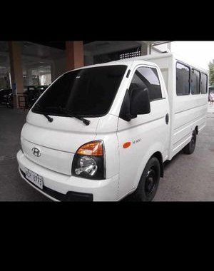 2016 HYUNDAI H-1OO