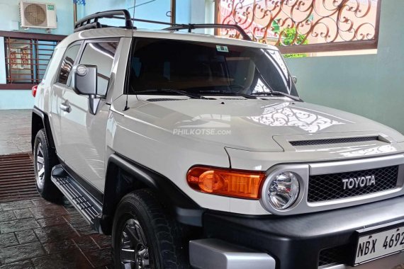For sale fj cruiser no issue lady owner