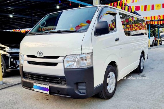 Sell 2021 Toyota Hiace  Commuter 3.0 M/T in White