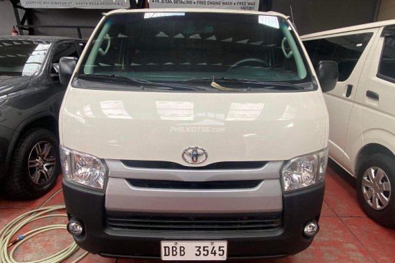 Toyota Hiace Commuter 3.0 2021 White