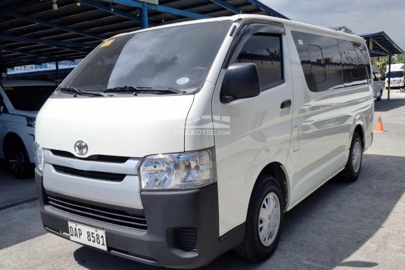 Sell 2nd hand 2022 Toyota Hiace  Commuter 3.0 M/T