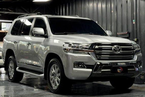 HOT!!! 2017 Toyota Land Cruiser 200 VX for sale at affordable price