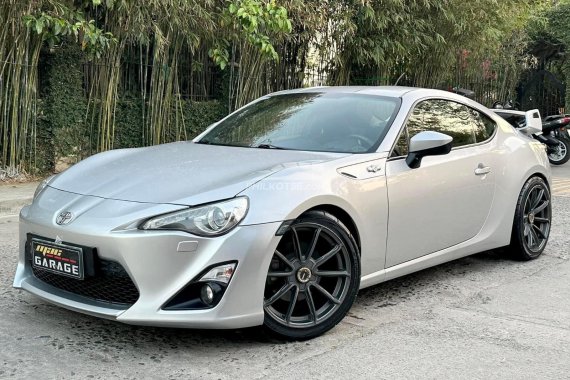 HOT!!! 2014 Toyota GT 86 LOADED for sale at affordable price