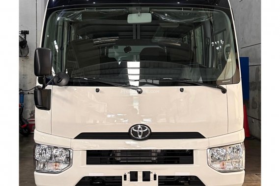 2024 Toyota Coaster 29 Seater DIESEL AUTOMATIC TRANSMISSION A/T AT Brand New brandnew Minibus bus