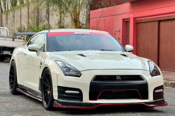 HOT!!! 2012 Nissan GTR R35 LOADED for sale at affordable price